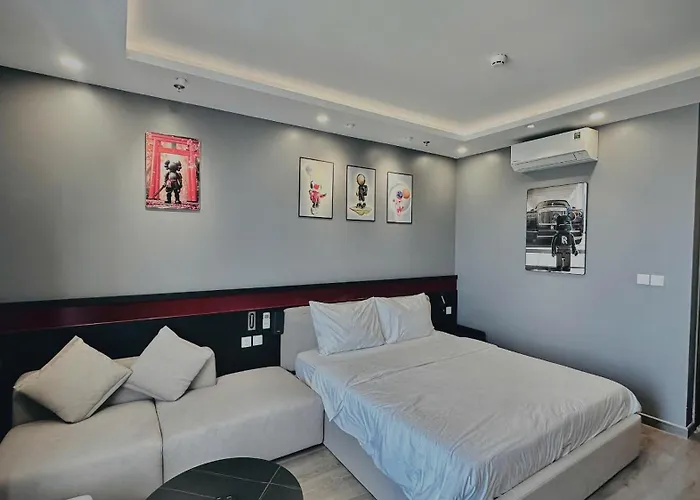C-redhome Apartment *