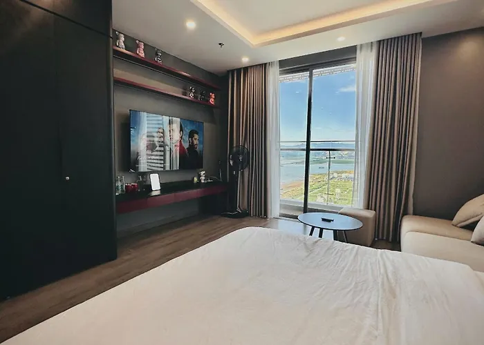 C-redhome * Ha Long